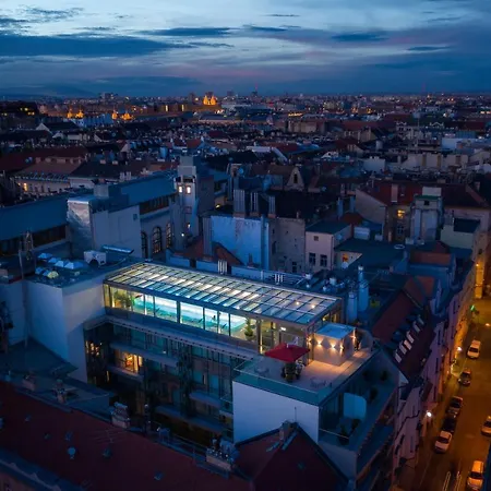 Cortile - Adults Only