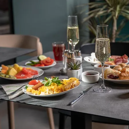 Cortile - Adults Only