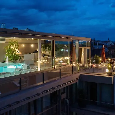 Cortile - Adults Only