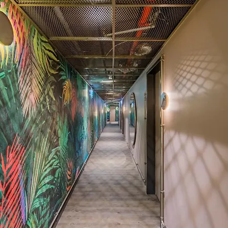 Cortile - Adults Only 4*